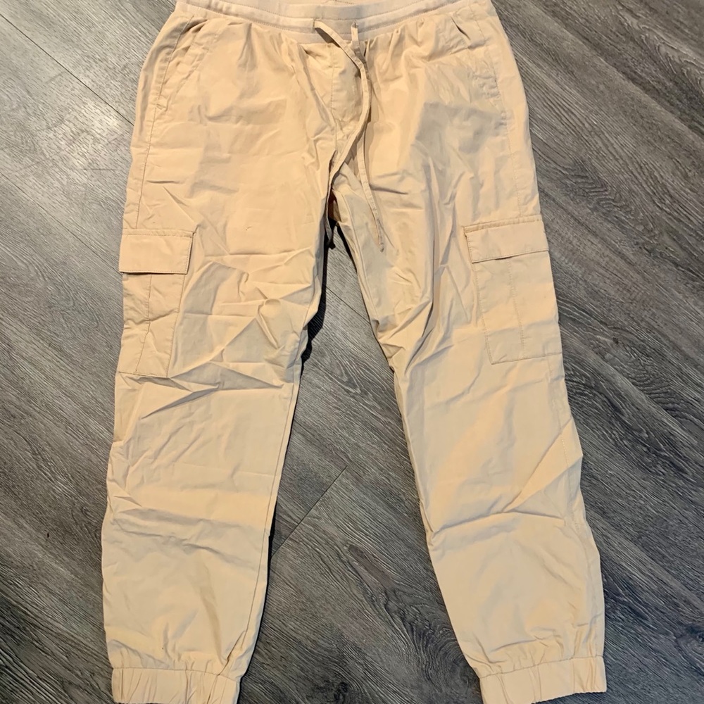 Khaki cargo joggers